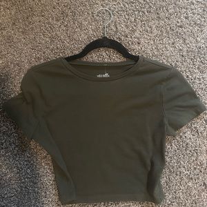 Green cropped tee